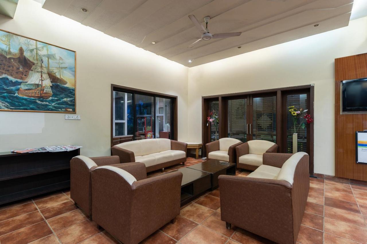 Capital O 47539Capital O Umbergaon Club Hotel Umargām Buitenkant foto