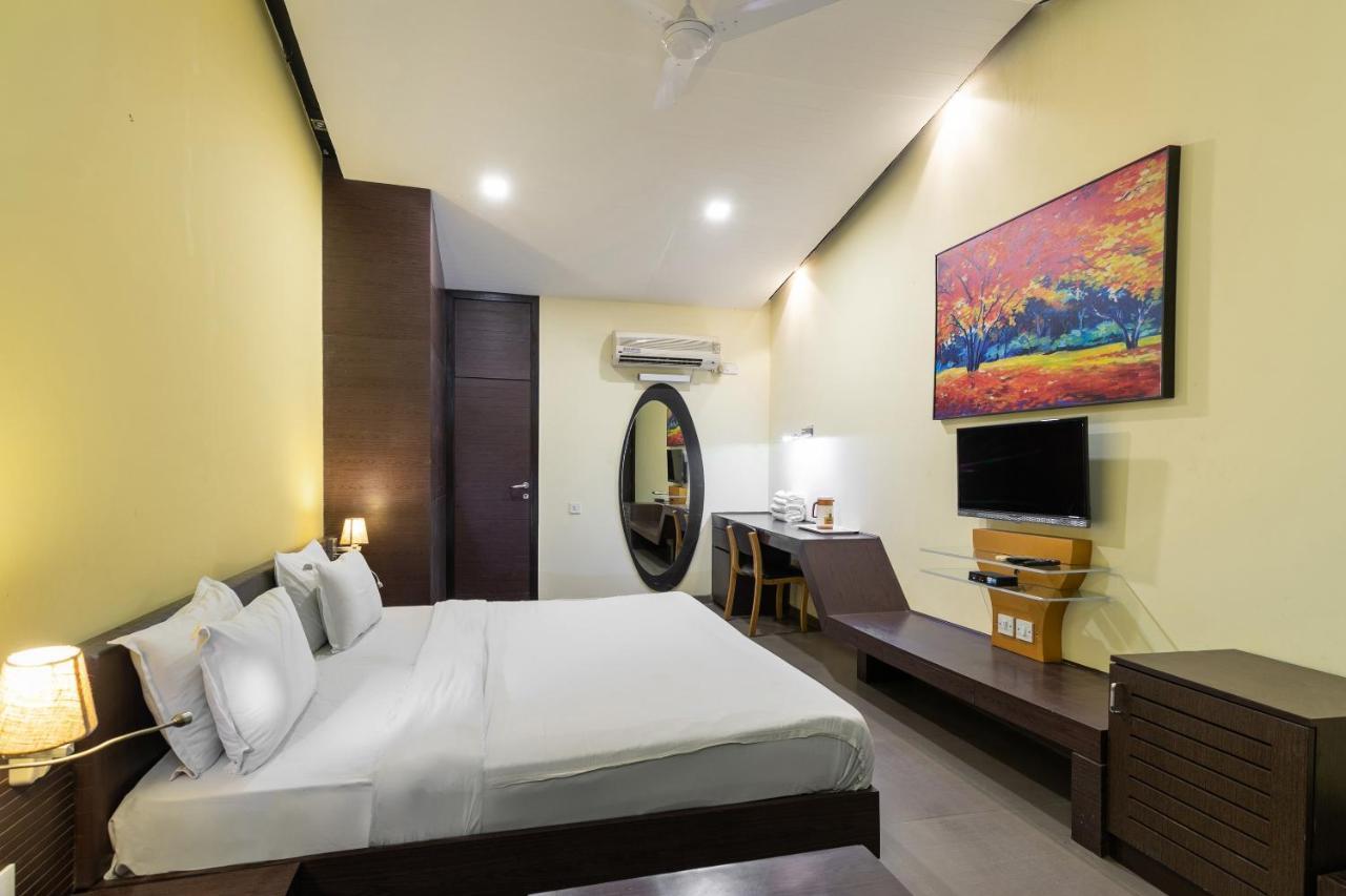 Capital O 47539Capital O Umbergaon Club Hotel Umargām Buitenkant foto