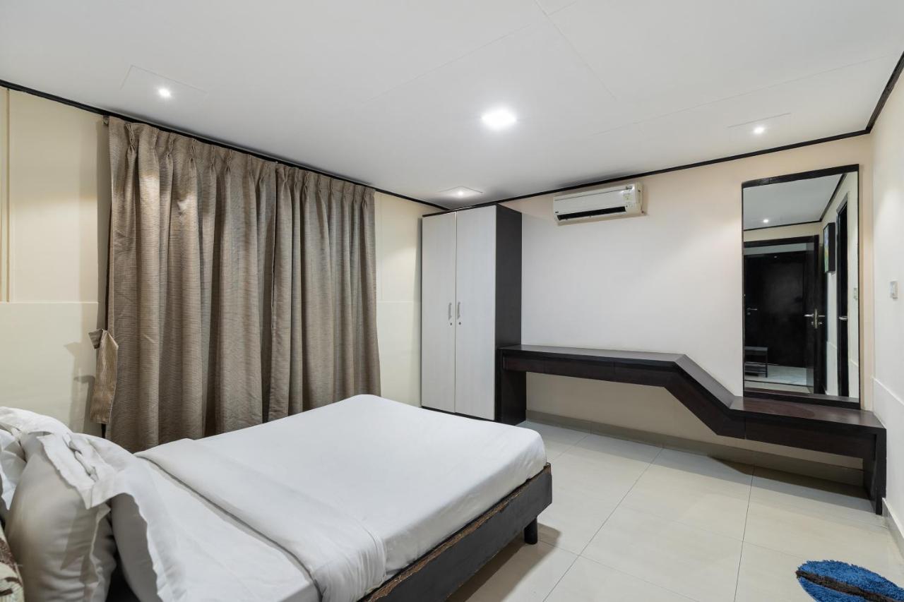 Capital O 47539Capital O Umbergaon Club Hotel Umargām Buitenkant foto